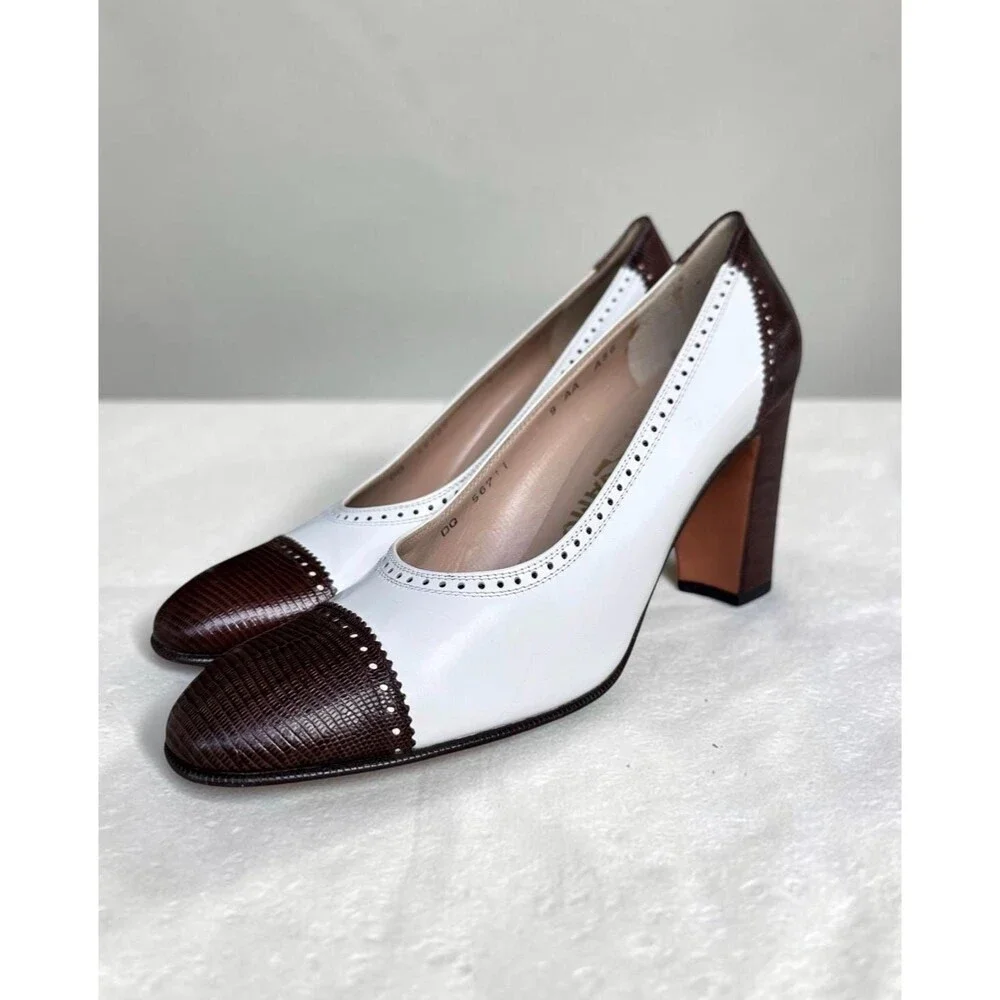 Vtg Ferragamo Spectator White Leather Brown Block Heel Pumps Size 9 AA Narrow